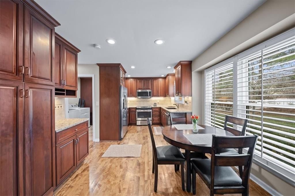 12407 W 102 Street — photo 11
