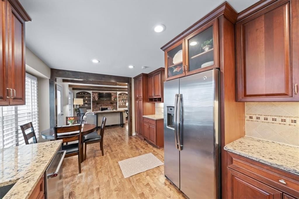 12407 W 102 Street — photo 14