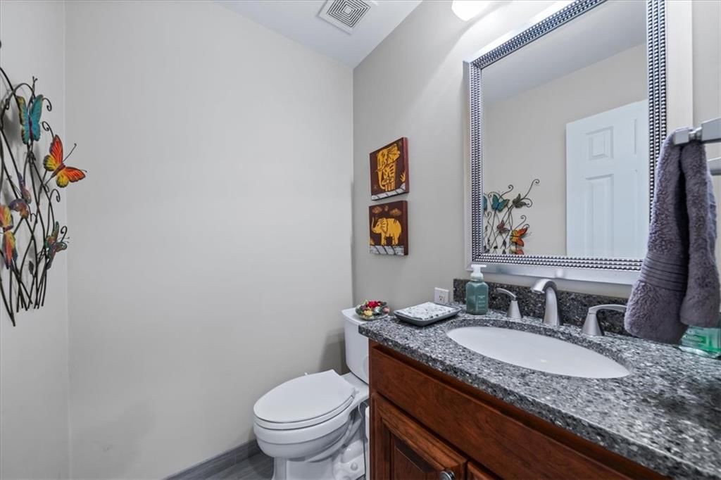 12407 W 102 Street — photo 16
