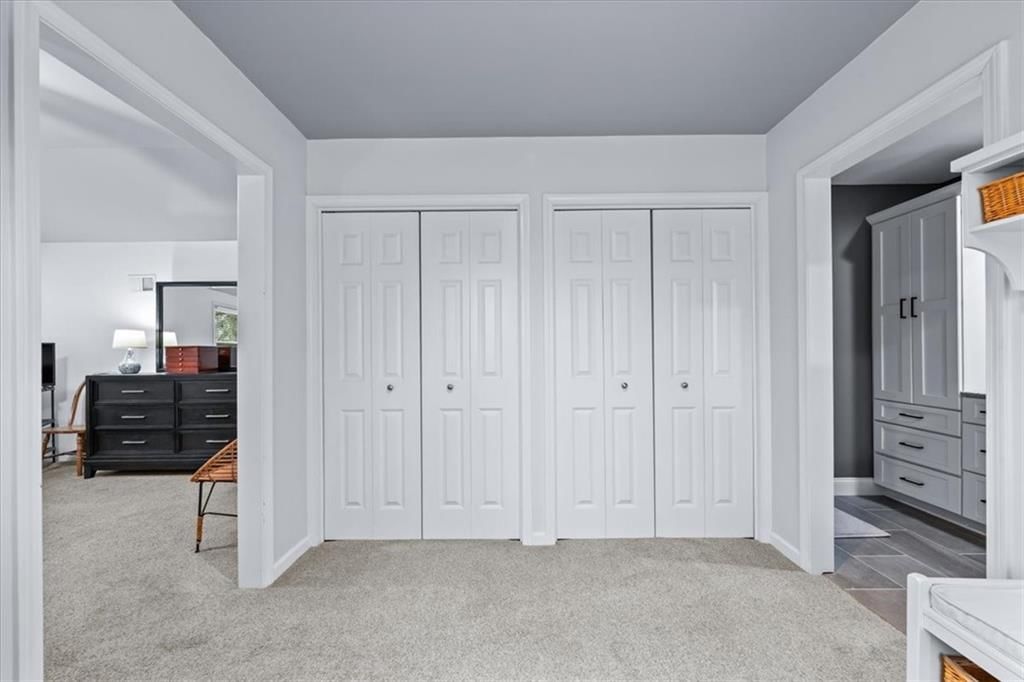 12407 W 102 Street — photo 19