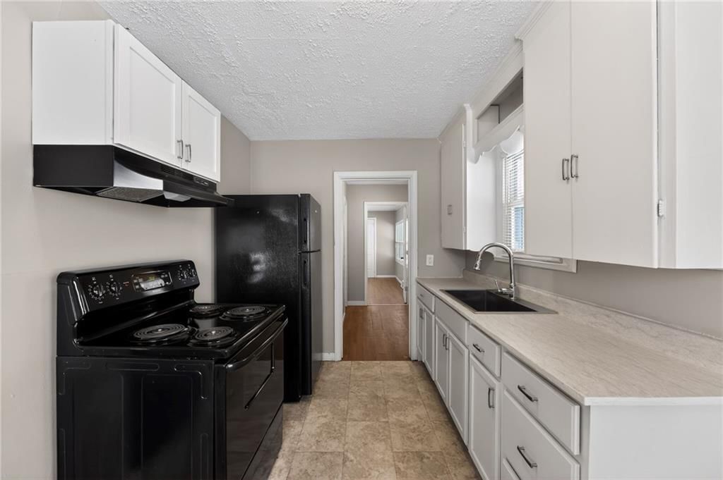 2316 S Vermont Avenue — photo 11