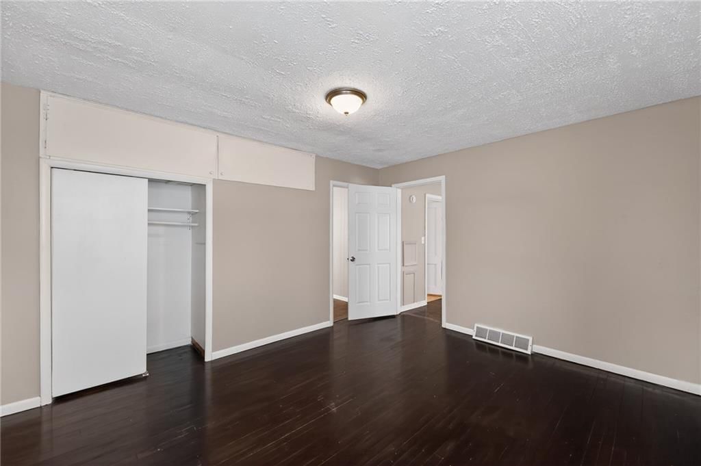 2316 S Vermont Avenue — photo 19