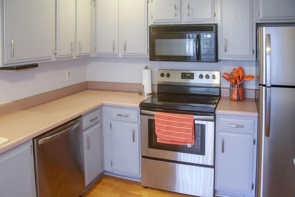 5984 N Kansas Avenue — photo 8