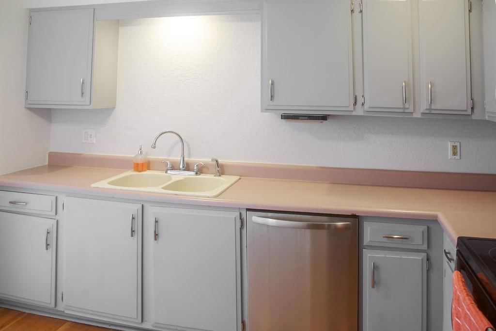 5984 N Kansas Avenue — photo 9