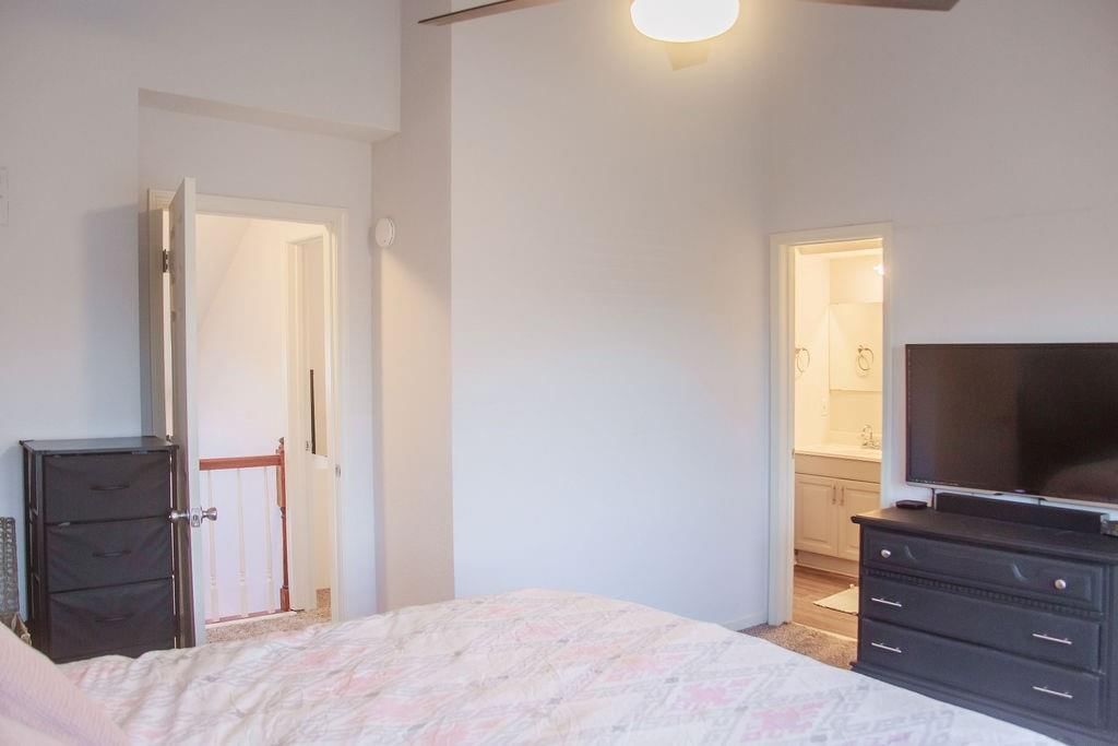 5984 N Kansas Avenue — photo 12