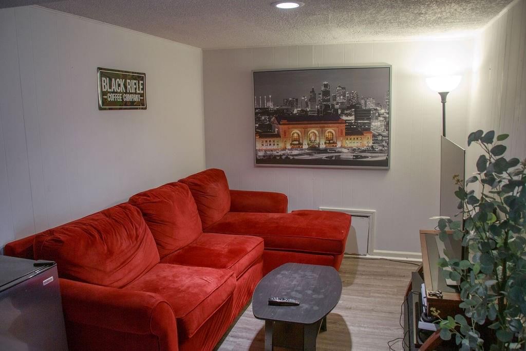 5984 N Kansas Avenue — photo 19