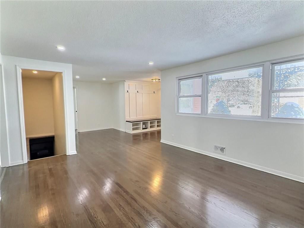 8023 Freeman Avenue — photo 6