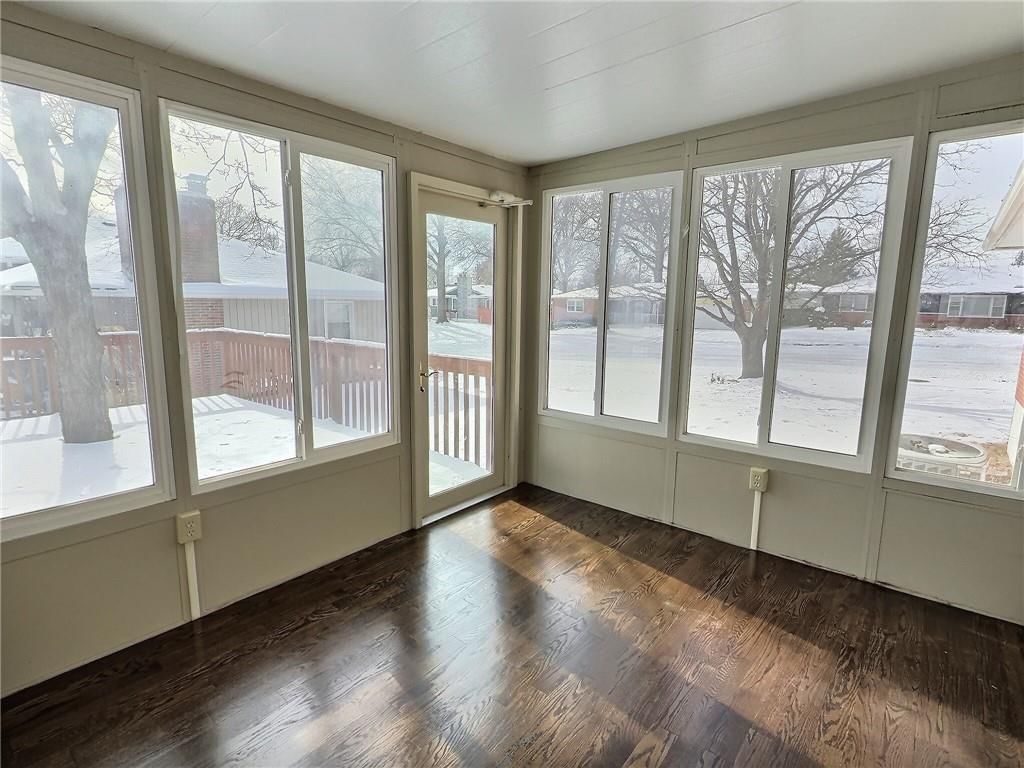 8023 Freeman Avenue — photo 9