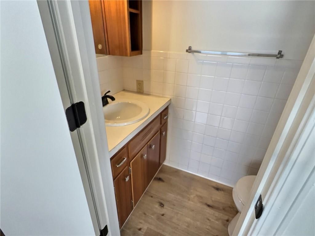 8023 Freeman Avenue — photo 18