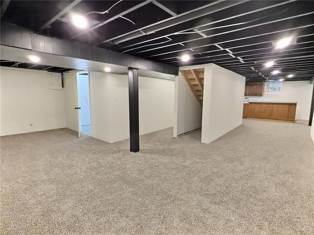 8023 Freeman Avenue — photo 23