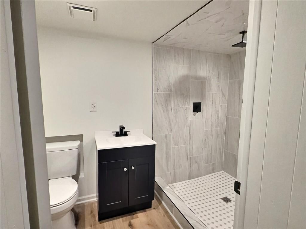 8023 Freeman Avenue — photo 27