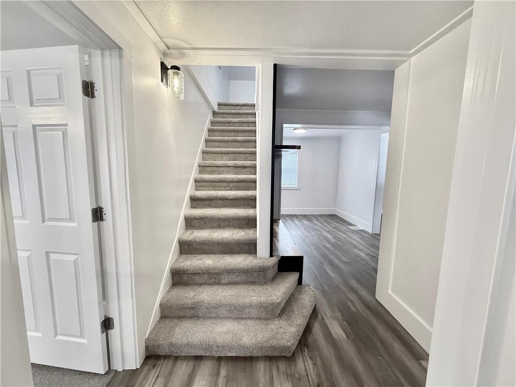 126 S Mulberry Street — photo 17