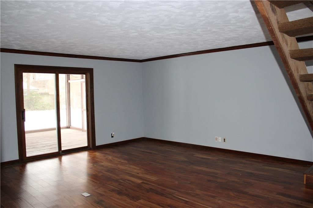 2307 S Homer Street — photo 2