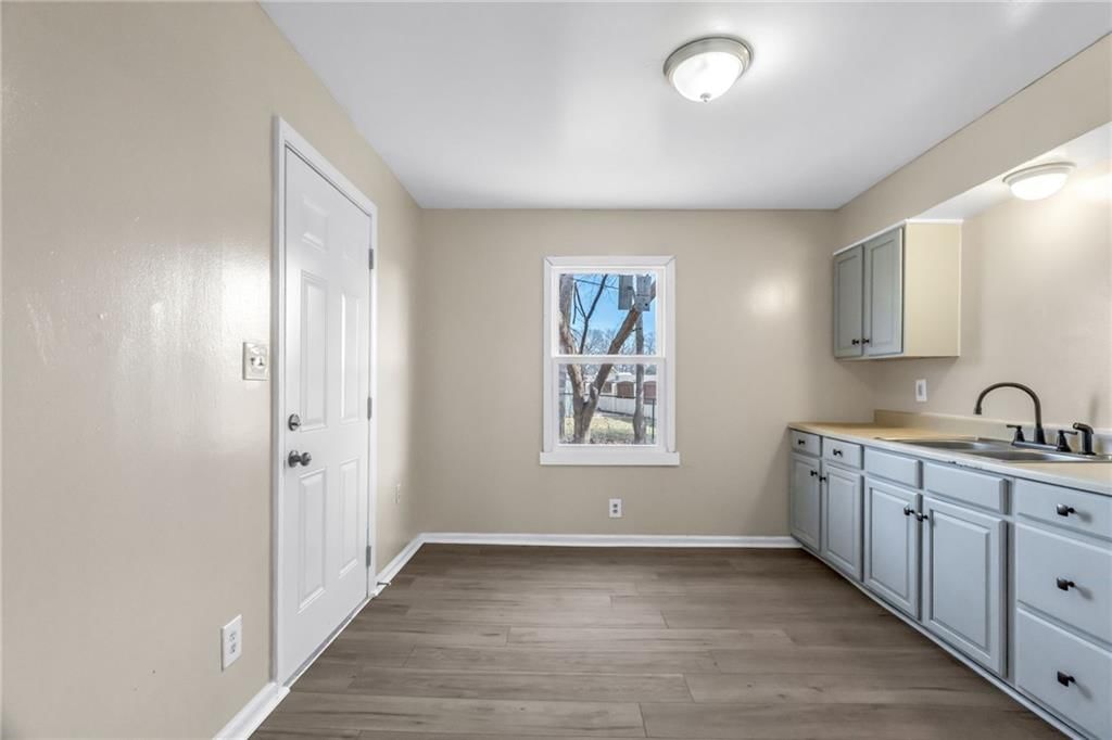 1309 S Main Street — photo 8