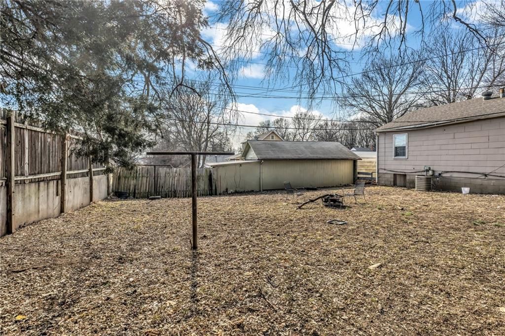 1309 S Main Street — photo 25
