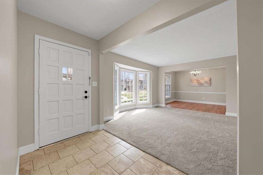 8834 CANDLELIGHT Lane — photo 3