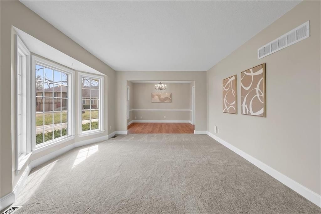 8834 CANDLELIGHT Lane — photo 4