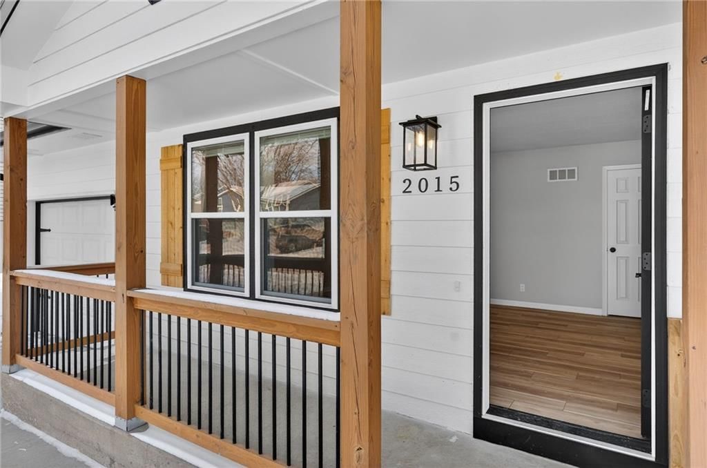 2015 Karlton Way — photo 2