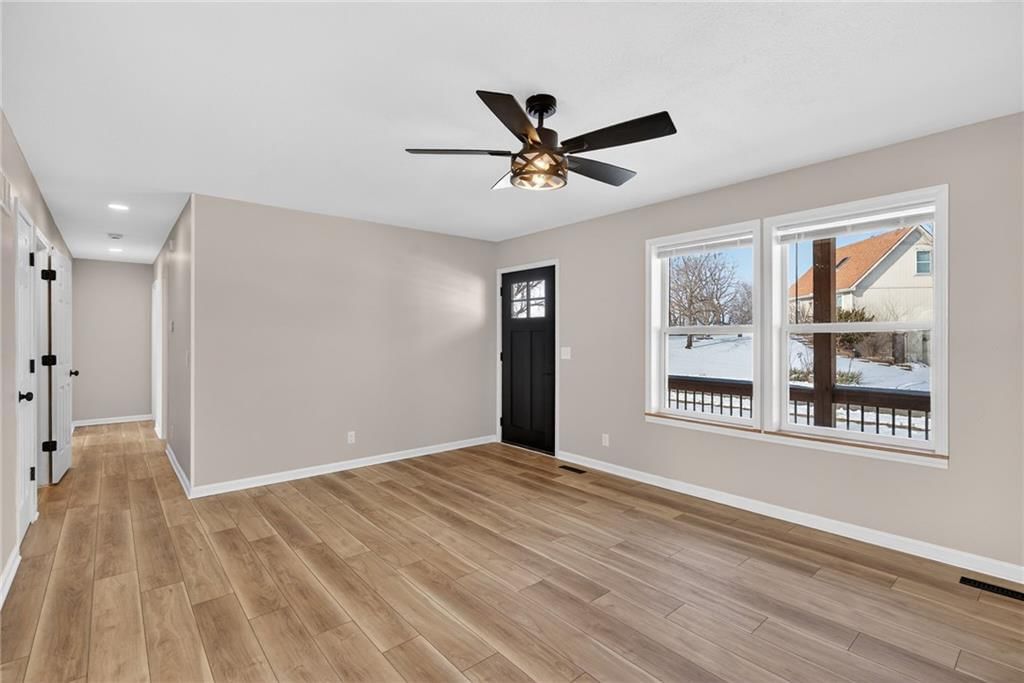 2015 Karlton Way — photo 3