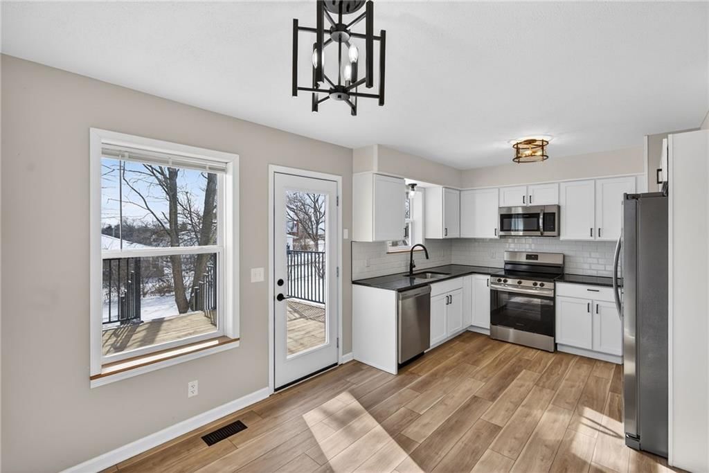 2015 Karlton Way — photo 7