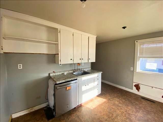 Photo 7 of 10 - 1800 ROSE Street, Leavenworth, KS 66048