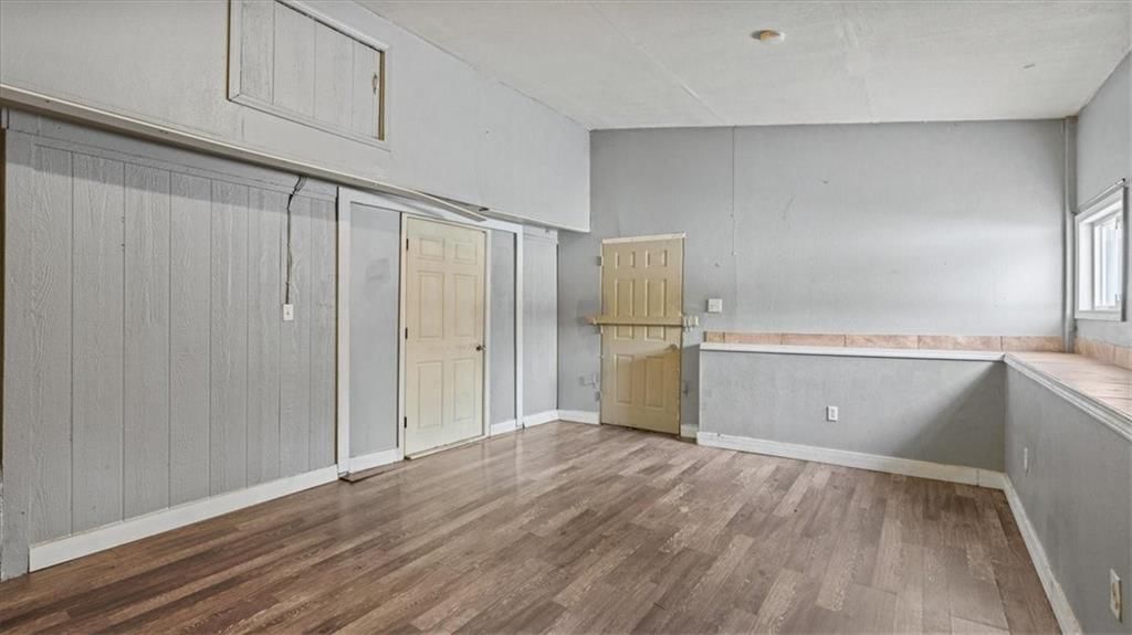 2412 Stewart Avenue — photo 14