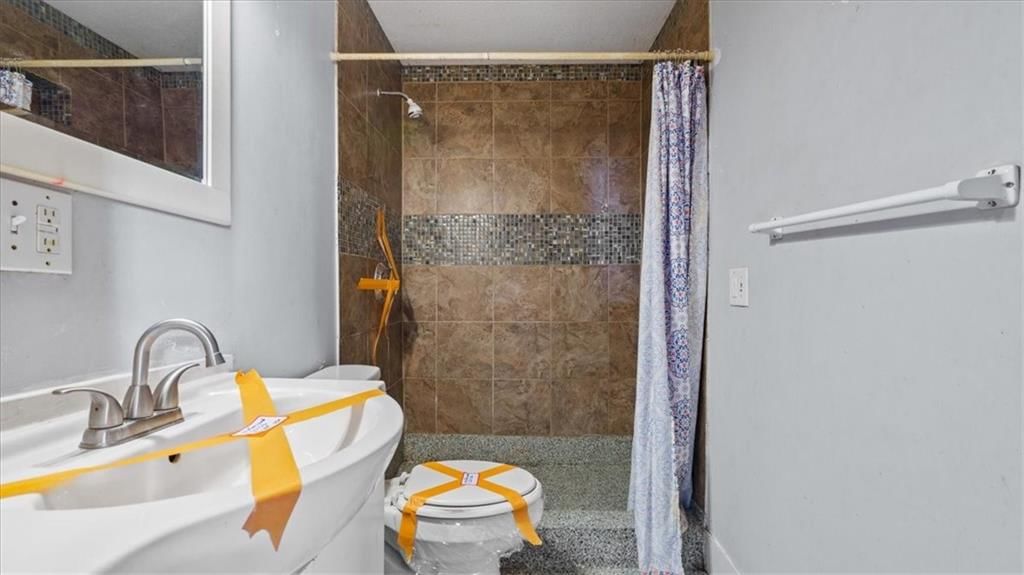 2412 Stewart Avenue — photo 15