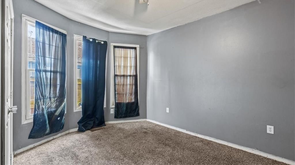 2412 Stewart Avenue — photo 16