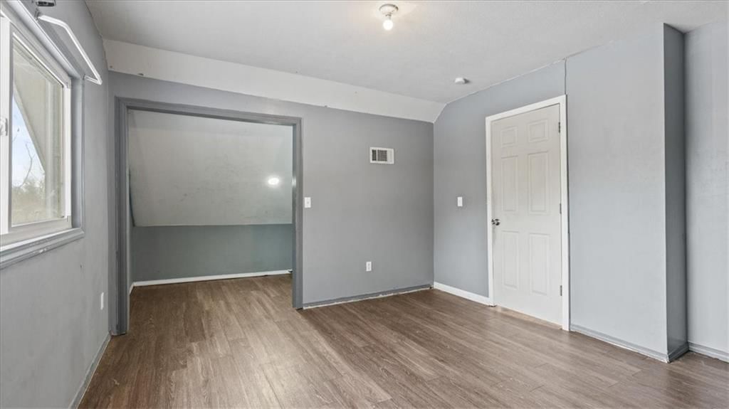2412 Stewart Avenue — photo 23