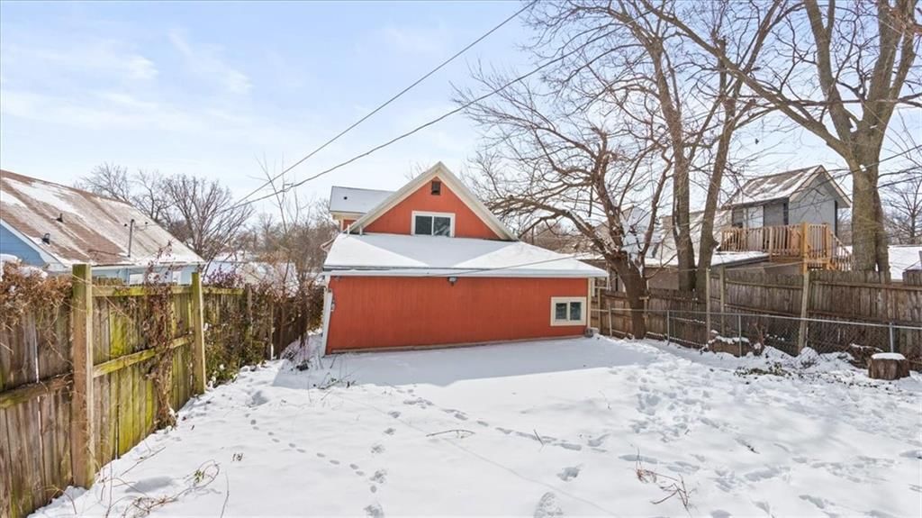 2412 Stewart Avenue — photo 26