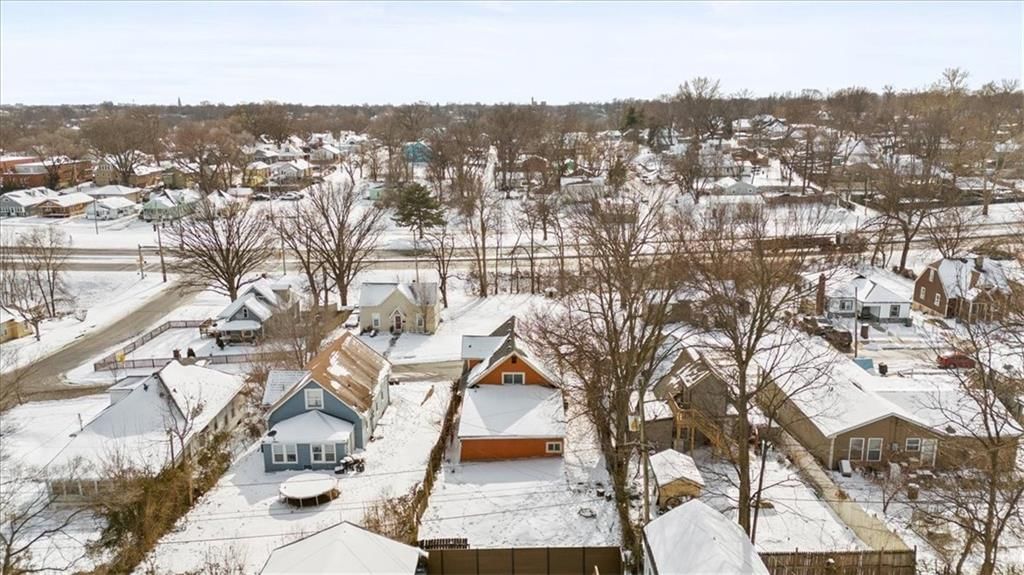 2412 Stewart Avenue — photo 27