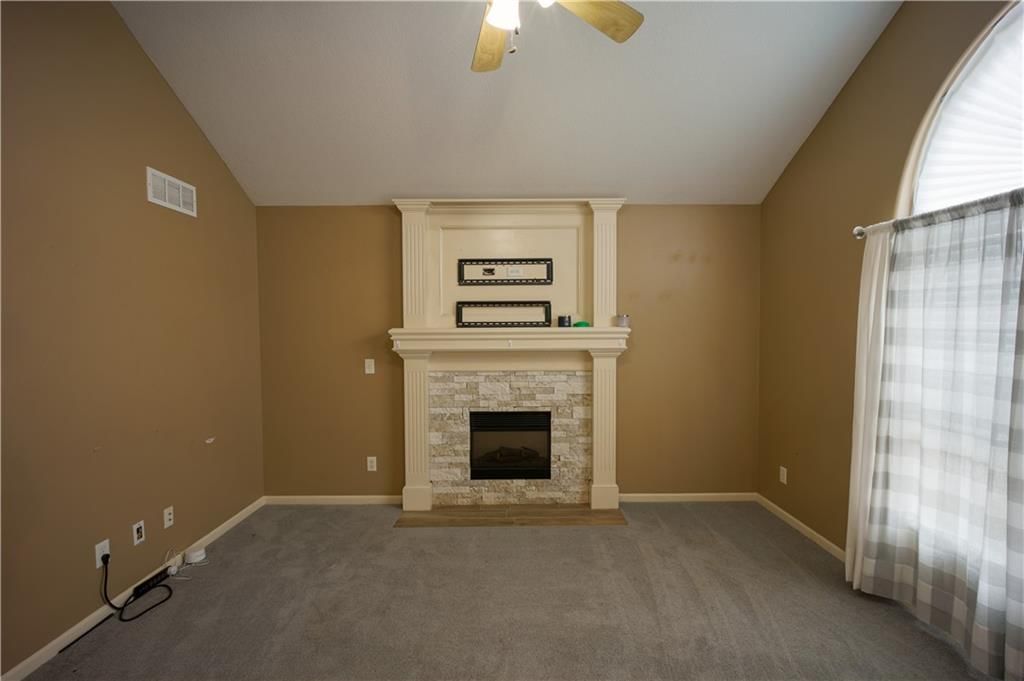 2609 NW 69th Place — photo 4