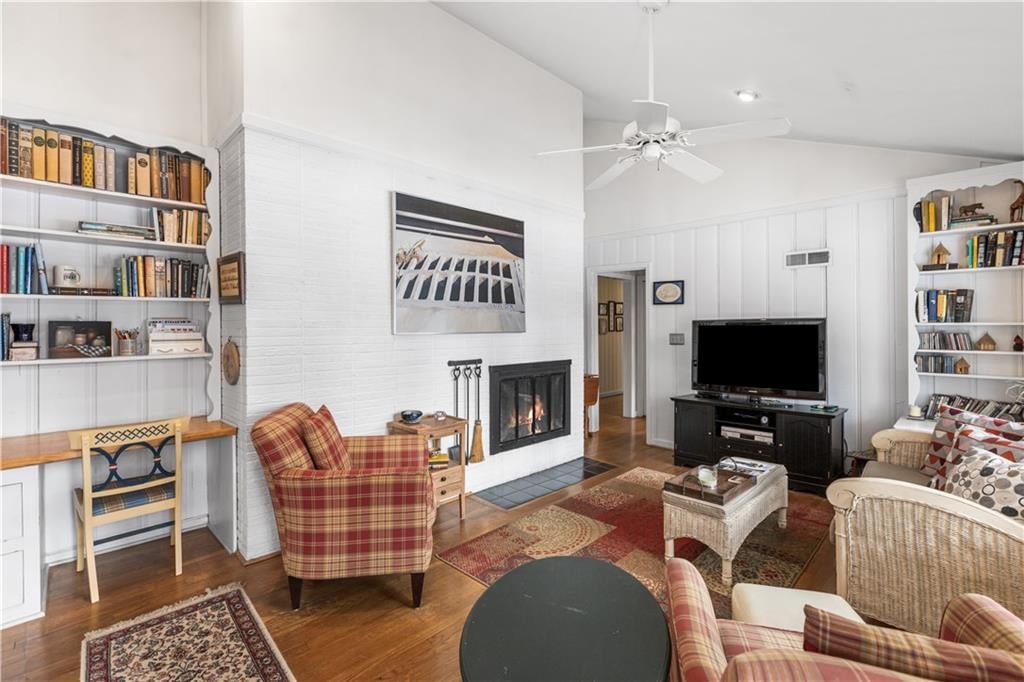3913 W 57th Terrace — photo 18