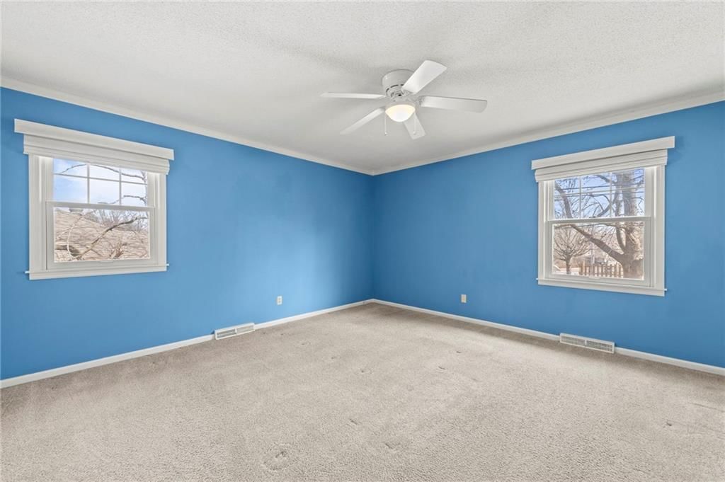 6915 N Woodland Avenue — photo 15