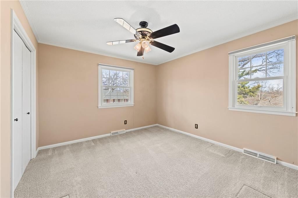 6915 N Woodland Avenue — photo 21