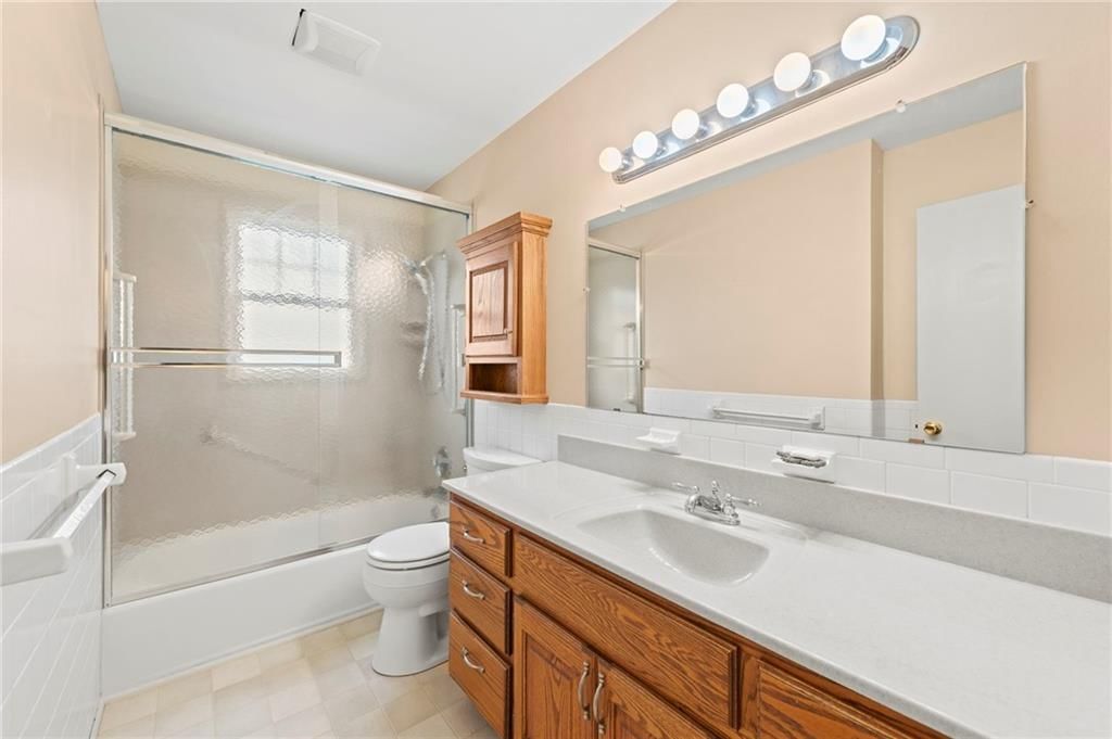 6915 N Woodland Avenue — photo 24