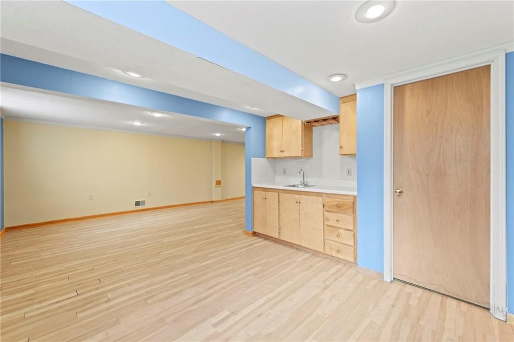 6915 N Woodland Avenue — photo 28