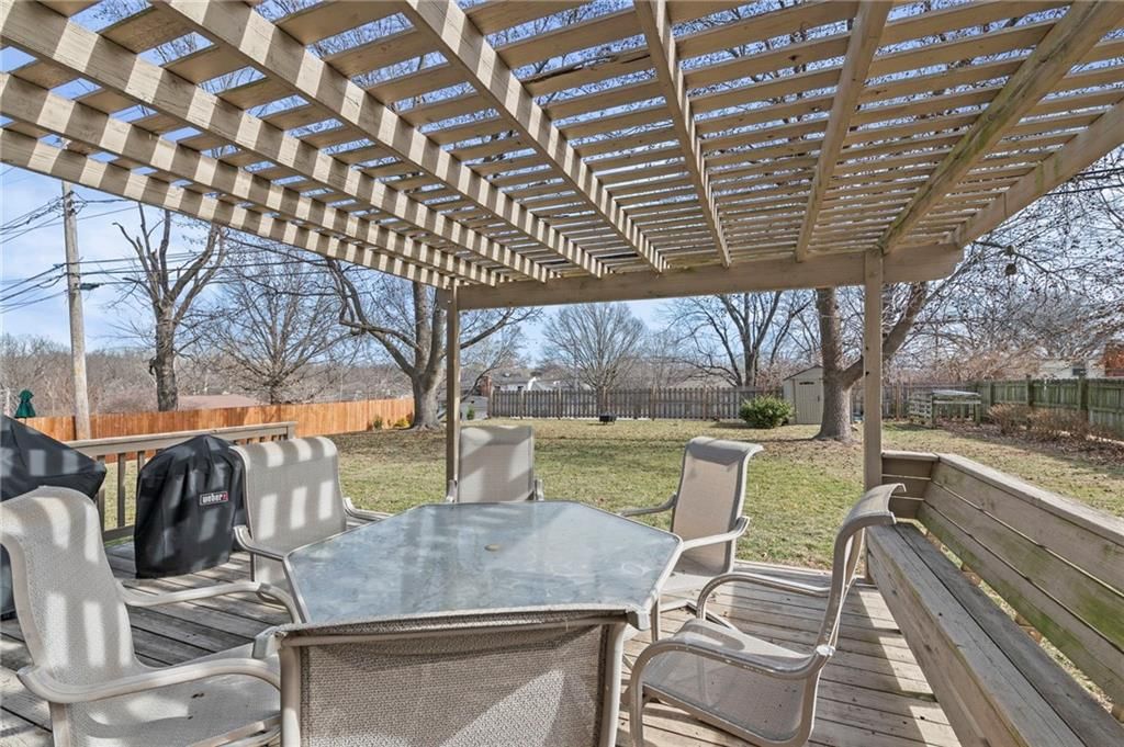 6915 N Woodland Avenue — photo 33