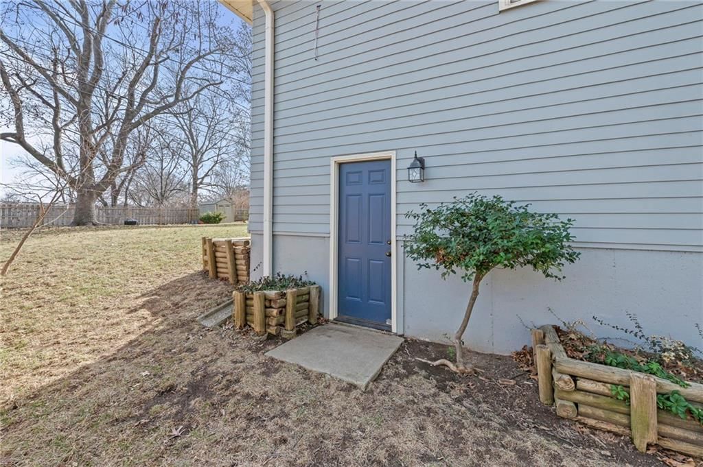6915 N Woodland Avenue — photo 35