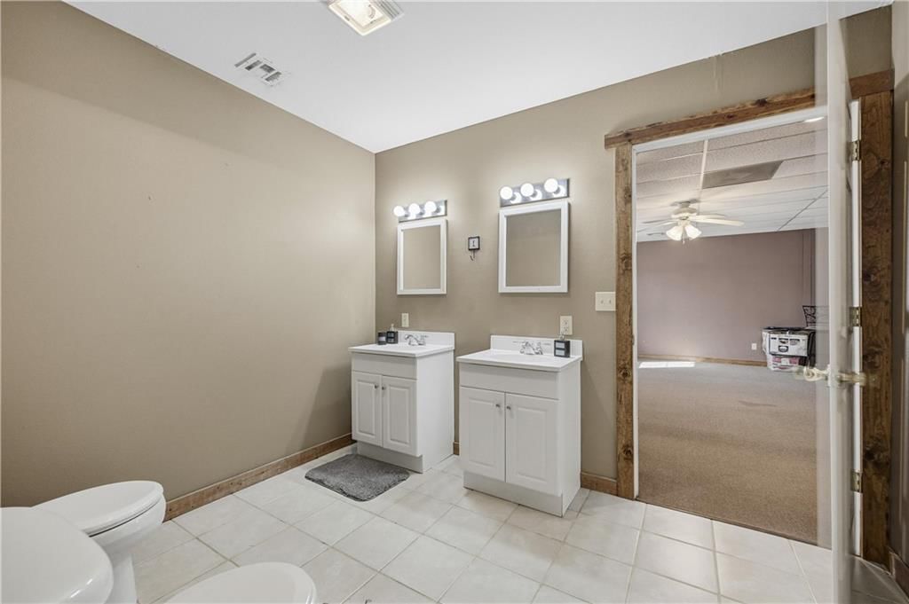 3014 W 4th Street — photo 50
