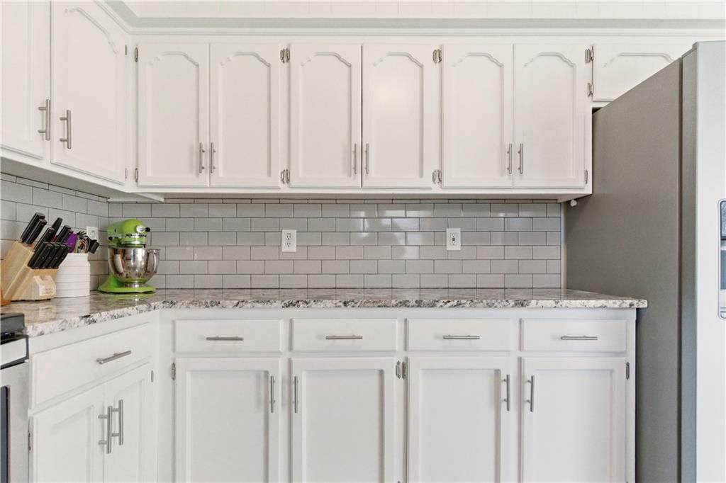 1701 E Sheridan Bridge Lane — photo 17