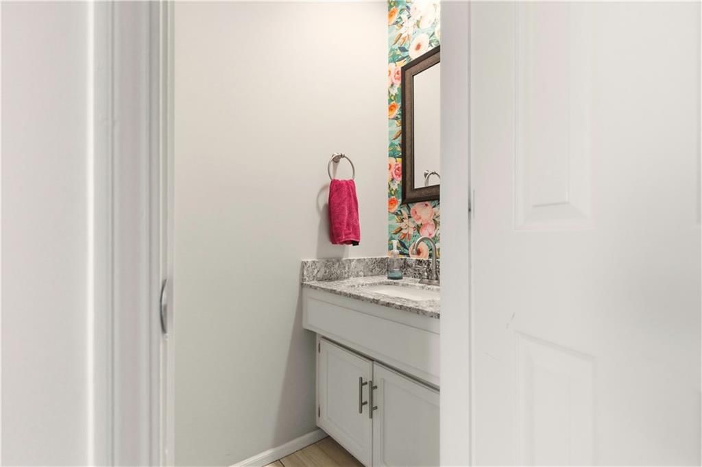 1701 E Sheridan Bridge Lane — photo 18