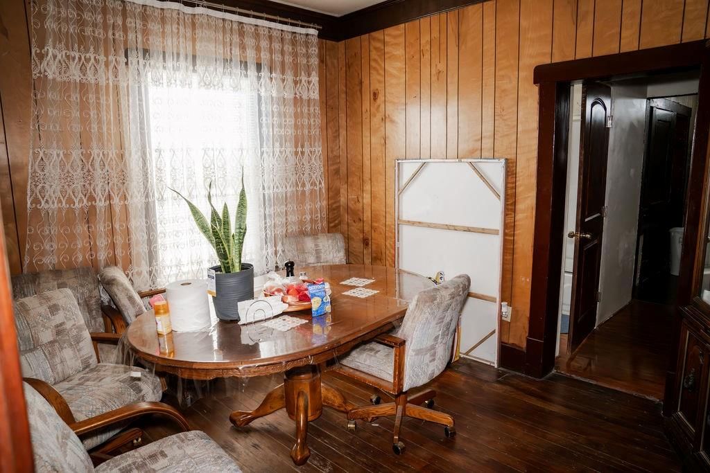 2224 Crawford Avenue — photo 6