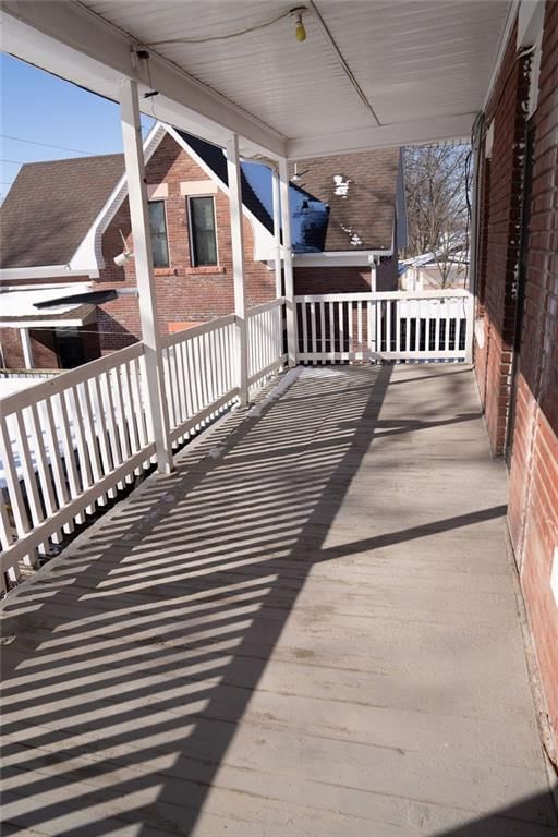 2224 Crawford Avenue — photo 33
