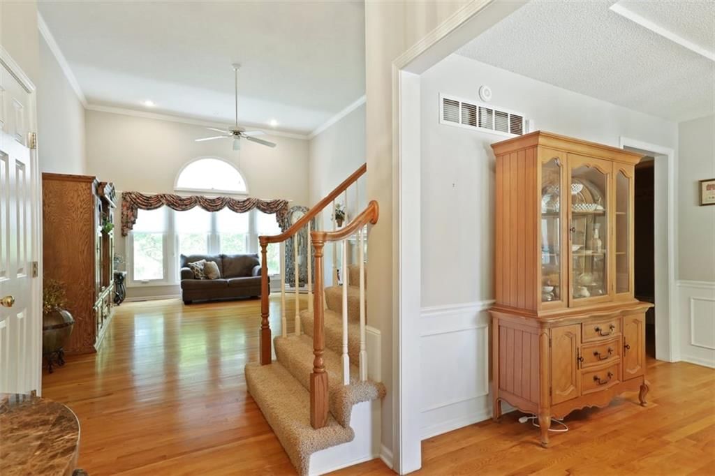 7245 N Myrtle Avenue — photo 5