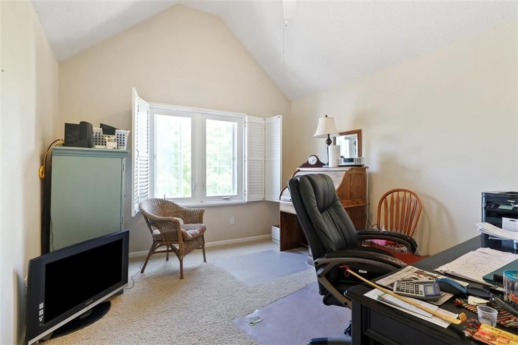 7245 N Myrtle Avenue — photo 23