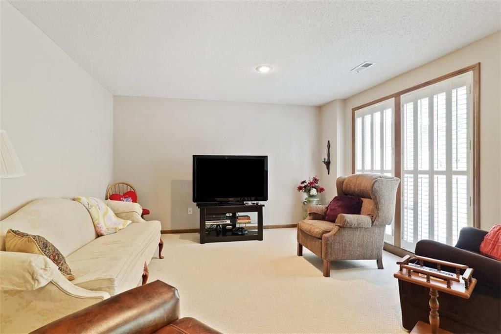 7245 N Myrtle Avenue — photo 26