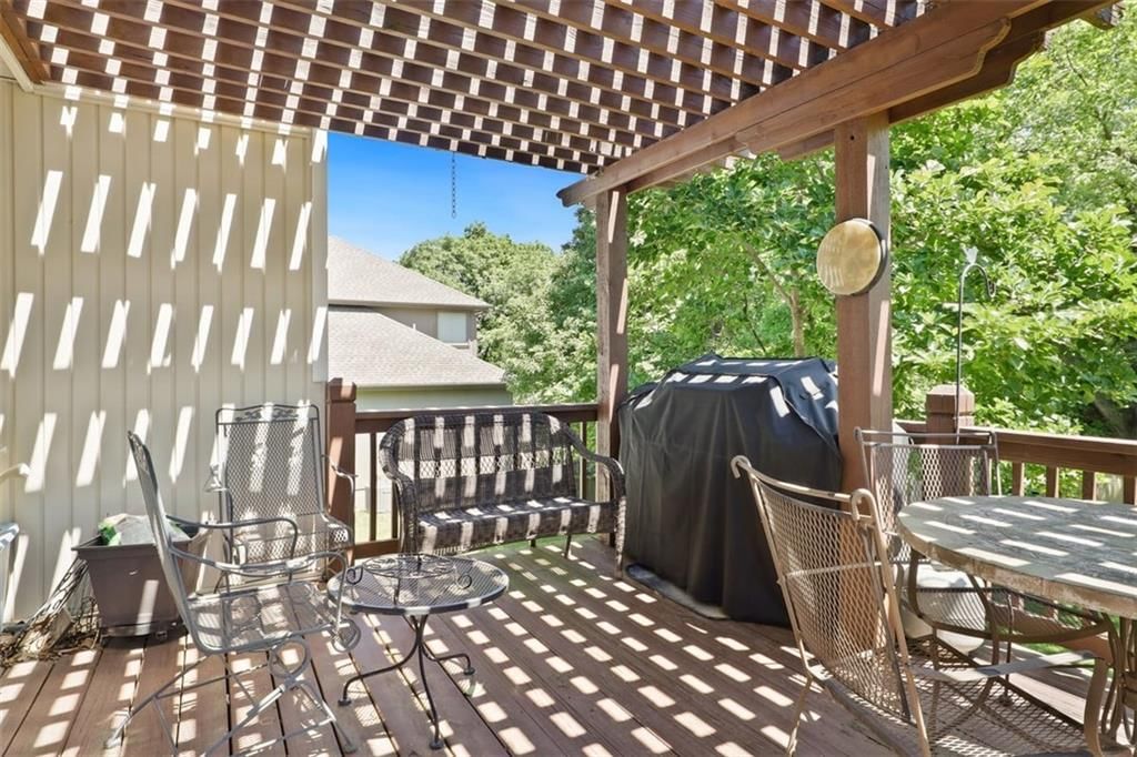 7245 N Myrtle Avenue — photo 29