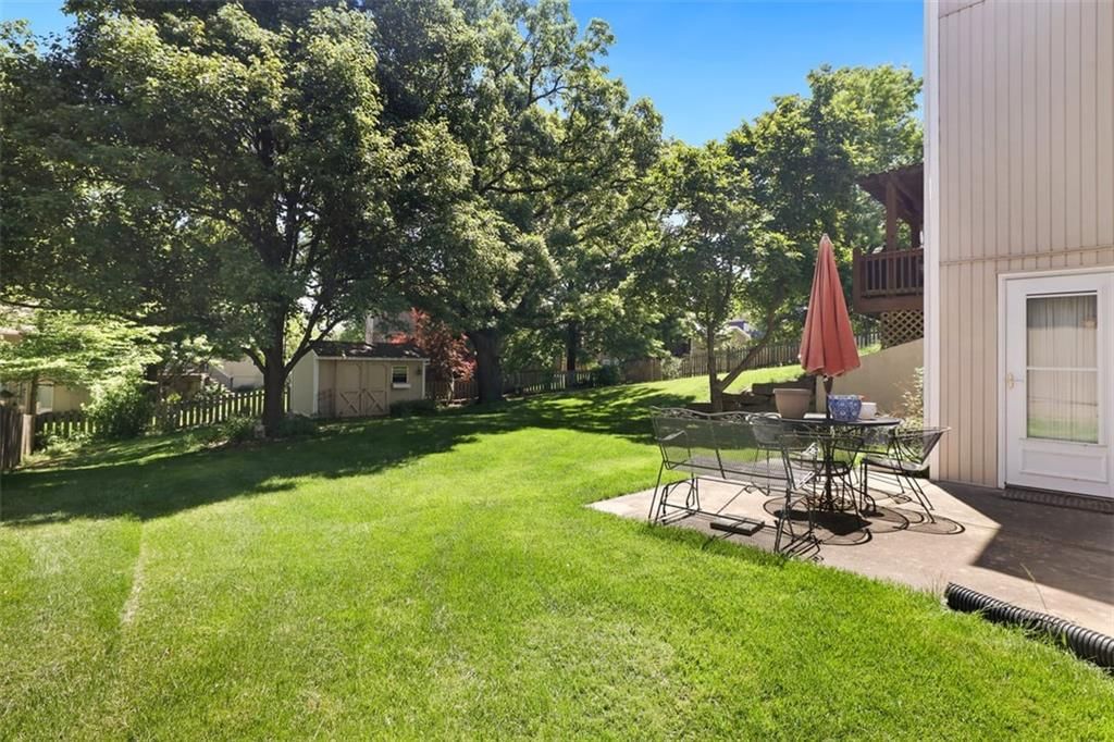 7245 N Myrtle Avenue — photo 30