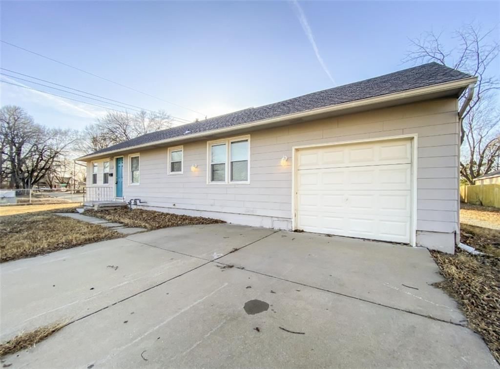 11426 Applewood Drive — photo 3